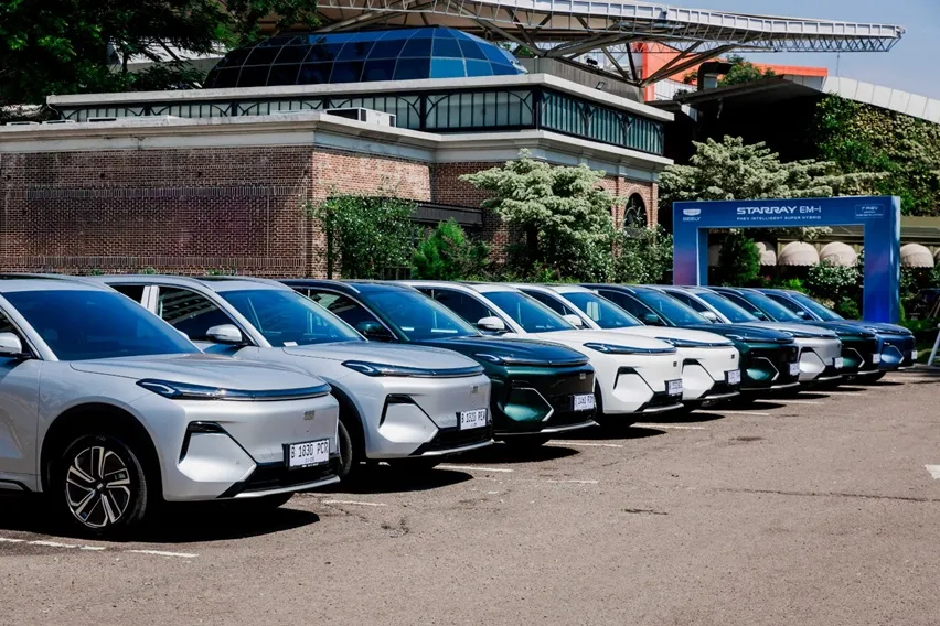 Geely Mulai Distribusikan Starray EM-i Rakitan Lokal ke Konsumen